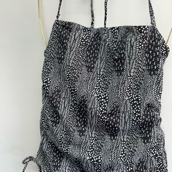 Senita Athletics Women’s Elena One Piece Elements - Picture 8 of 8